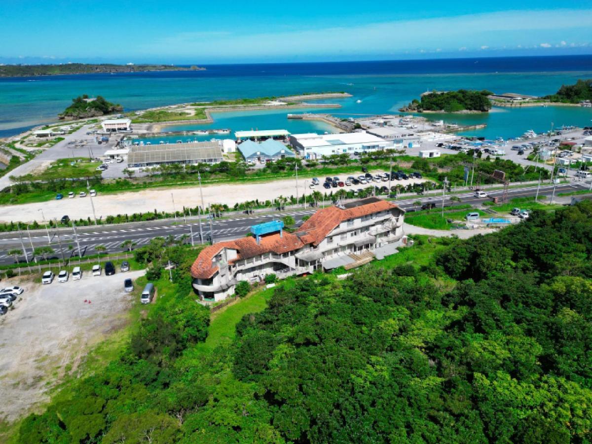 Buzz Resort Onna Exterior foto